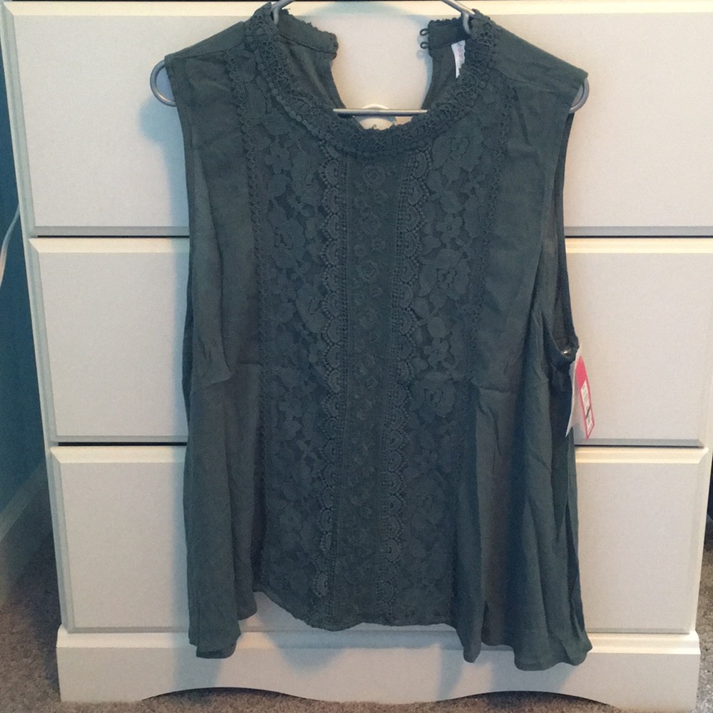 XXL Sleeveless Blouse NEW With Tags!
